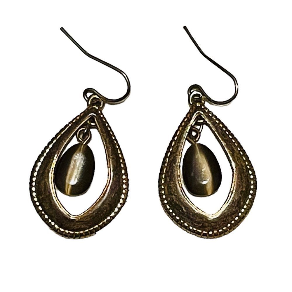 10/$25🦋 Vintage Brown Enamel Dangle Earrings